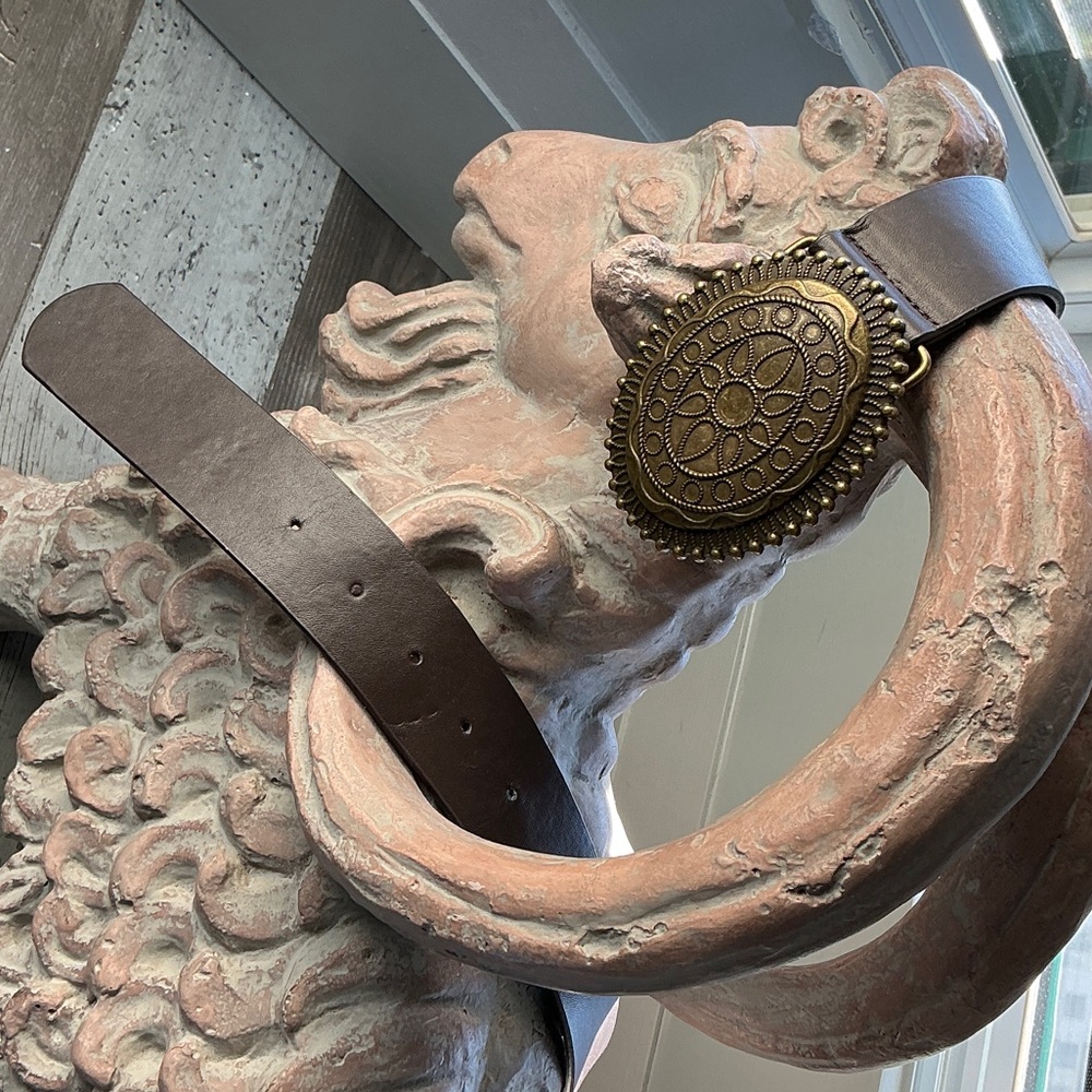 Brown Leather Belt with Gold Medallion L/XL